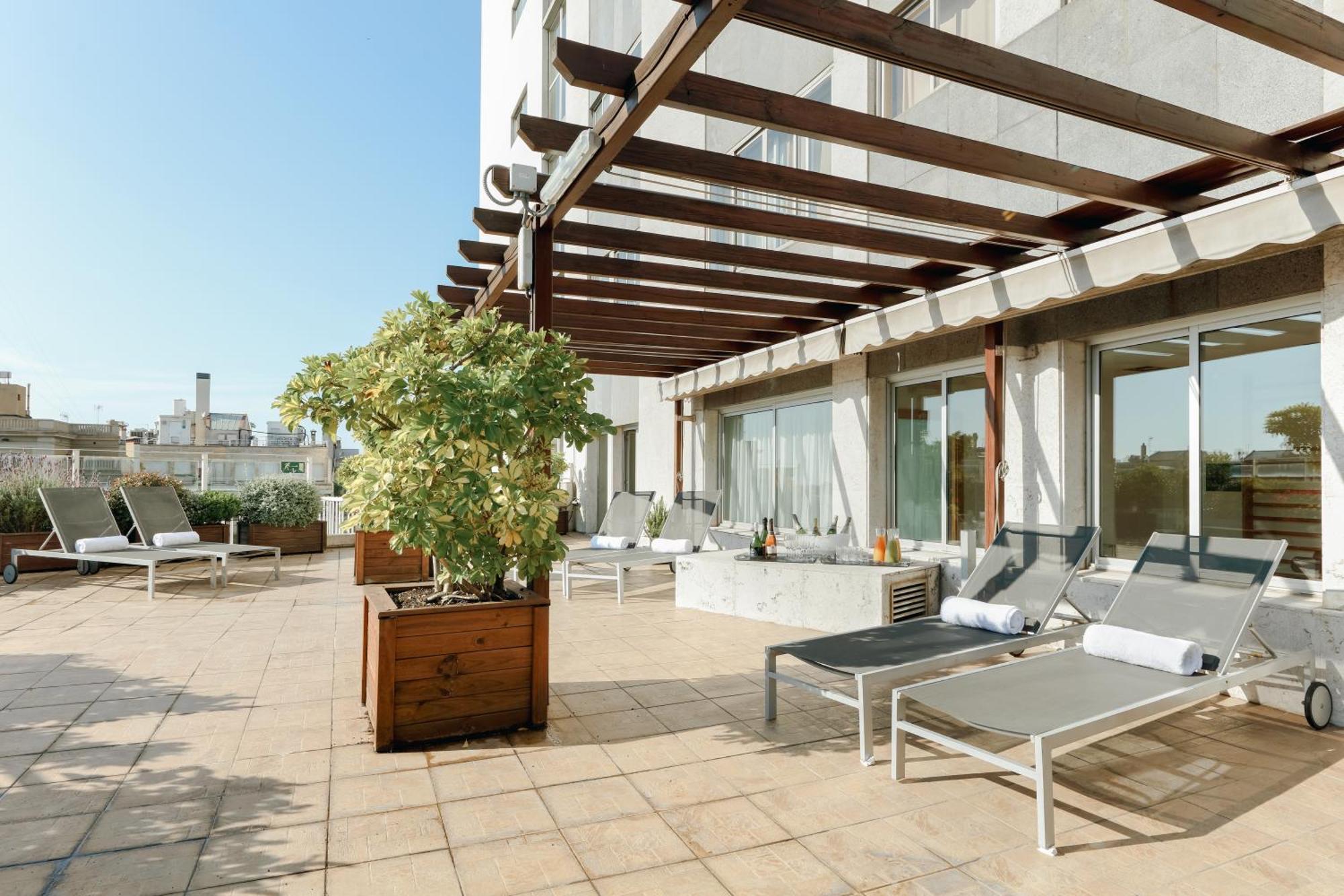 Hesperia Barcelona Presidente — Photos 1